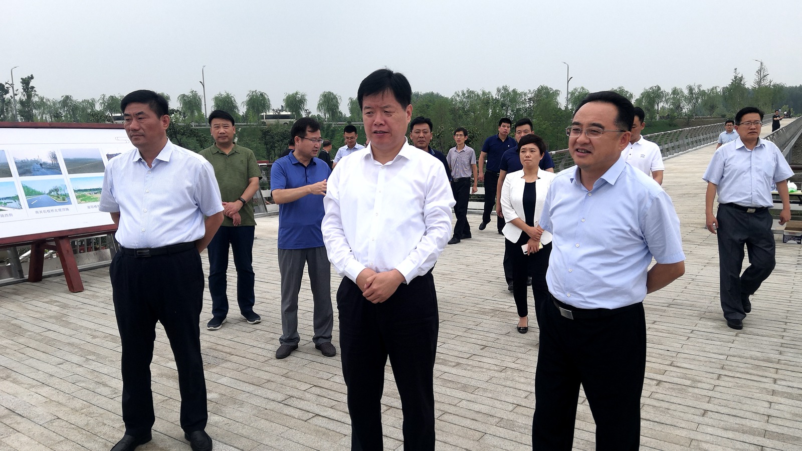 张茂如张玉强率县党政考察团赴兖州区学习考察