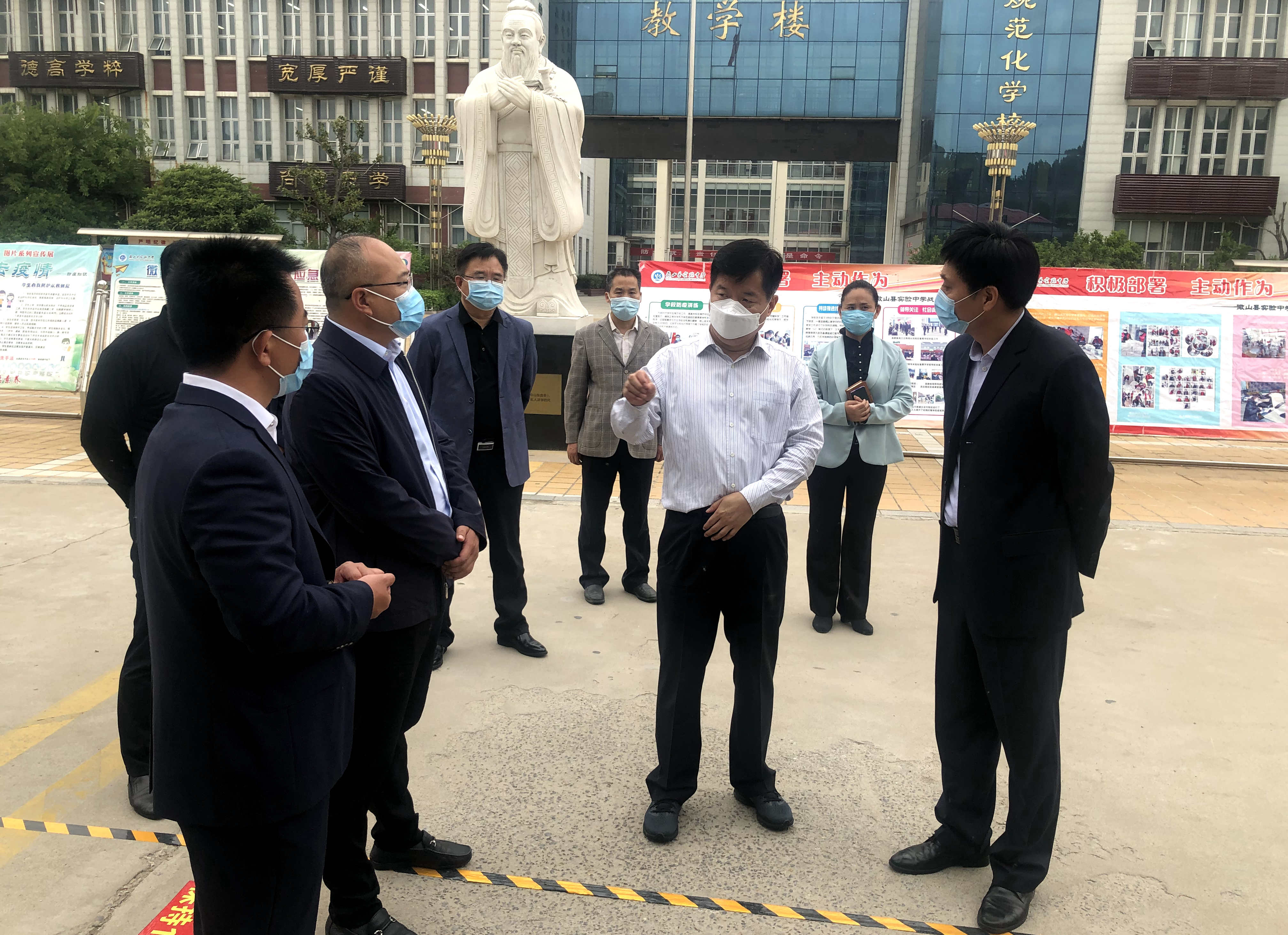 微山县人民政府 图片新闻 张茂如督导调研县城学校前